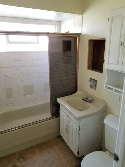 7814 Walnut Ave, Hammond, IN 46324 photo 12