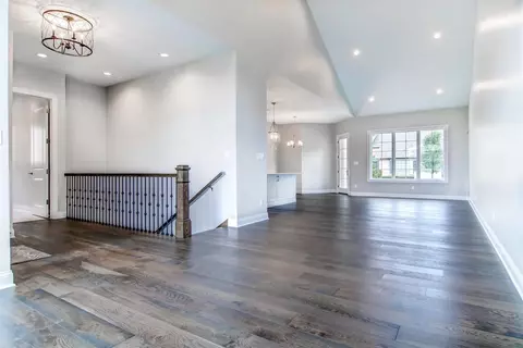 1737 Regal Ct, Munster, IN 46321 photo 3