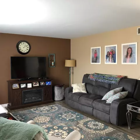 1503 Painted Leaf Dr, Crown Point, IN 46307 photo 6