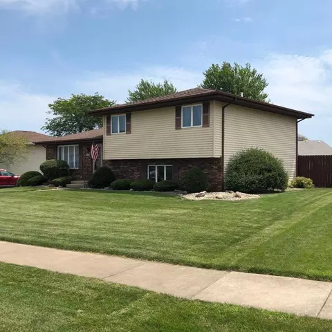1503 Painted Leaf Dr, Crown Point, IN 46307 photo 2