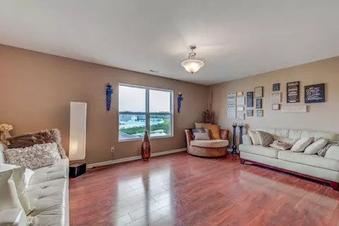 1392 Flagstone Dr, Dyer, IN 46311 photo 12