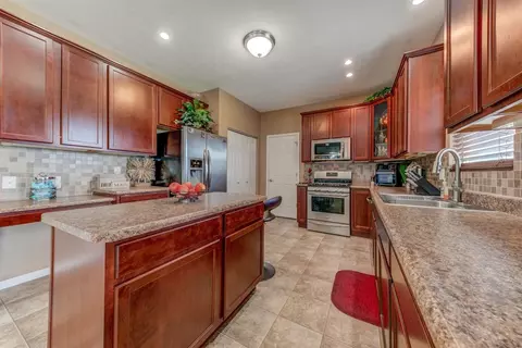 1392 Flagstone Dr, Dyer, IN 46311 photo 7