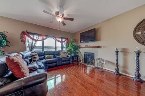 1392 Flagstone Dr, Dyer, IN 46311 photo 6