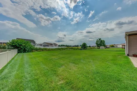 1392 Flagstone Dr, Dyer, IN 46311 photo 25