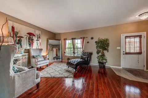 1392 Flagstone Dr, Dyer, IN 46311 photo 3