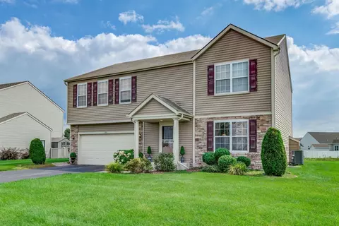 1392 Flagstone Dr, Dyer, IN 46311 photo 1