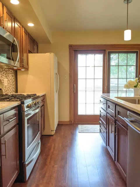 618 E Pine St, Griffith, IN 46319 photo 7