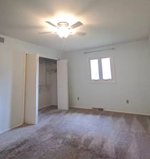618 E Pine St, Griffith, IN 46319 photo 19