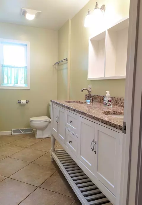 618 E Pine St, Griffith, IN 46319 photo 15