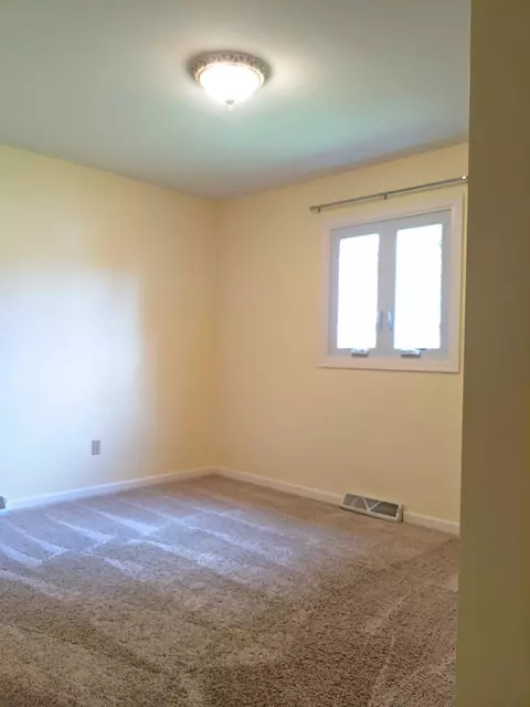 618 E Pine St, Griffith, IN 46319 photo 20
