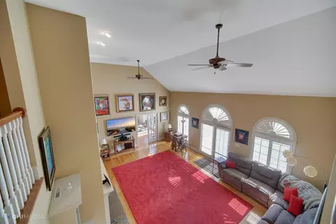 1048 Killarney Dr, Dyer, IN 46311 photo 7