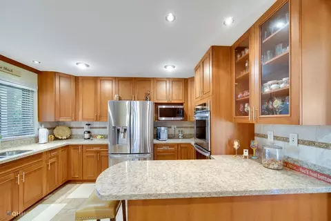 1048 Killarney Dr, Dyer, IN 46311 photo 3