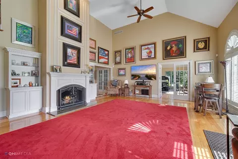 1048 Killarney Dr, Dyer, IN 46311 photo 5