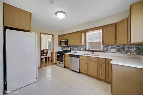 848 N Jay St, Griffith, IN 46319 photo 8