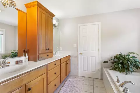 1027 Cornwallis Ln, Munster, IN 46321 photo 15