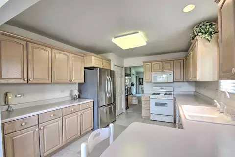 11337 Valley Dr, Saint John, IN 46373 photo 5
