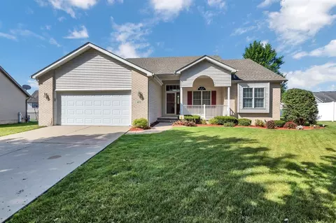 431 Edith Ct, Crown Point, IN 46307 photo 1