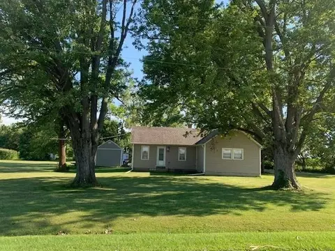 5527 E 157th Ave, Hebron, IN 46341 photo 1