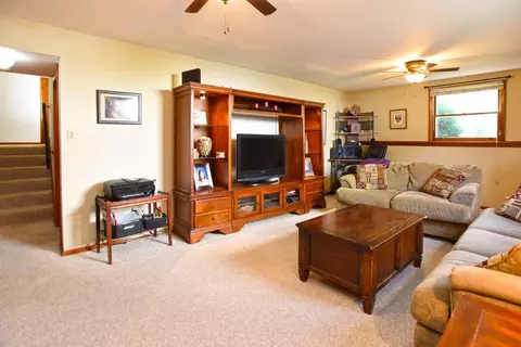 314 Minter Dr, Griffith, IN 46319 photo 13