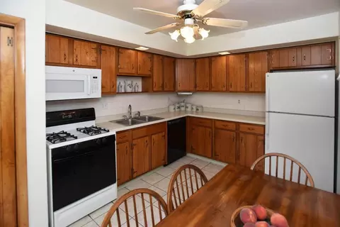 314 Minter Dr, Griffith, IN 46319 photo 5