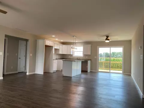 601 Mitchell Ave, Kouts, IN 46347 photo 3
