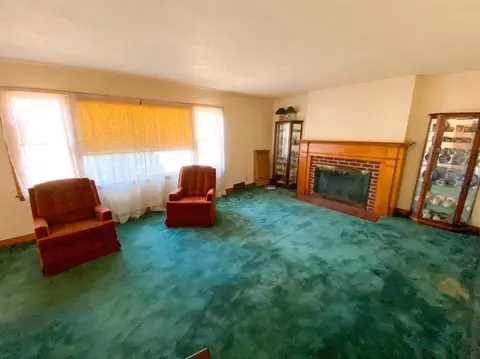 1109 Wright Ave, La Porte, IN 46350 photo 4