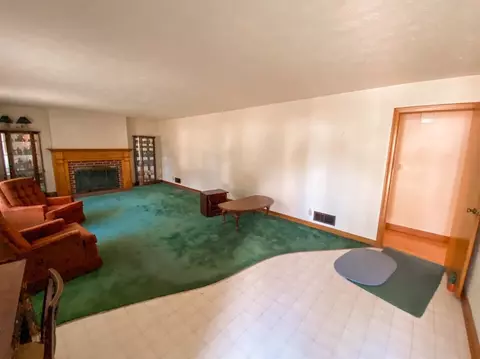 1109 Wright Ave, La Porte, IN 46350 photo 3
