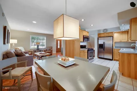 7958 Monaldi Dr, Munster, IN 46321 photo 5