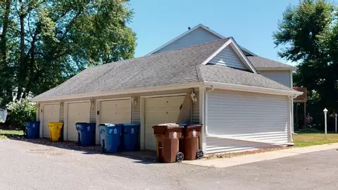 80 Pine Dr #G, Porter, IN 46304 photo 3