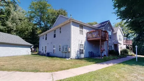 80 Pine Dr #G, Porter, IN 46304 photo 2