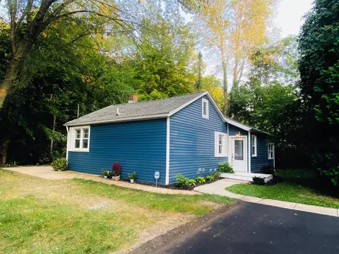 135 Hjelm Rd, Porter, IN 46304 photo 1