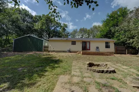 11411 N 215, De Motte, IN 46310 photo 18