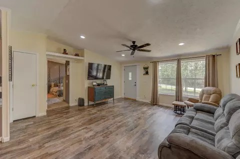 11411 N 215, De Motte, IN 46310 photo 4