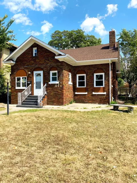 709 Roosevelt St, Gary, IN 46404 photo 1