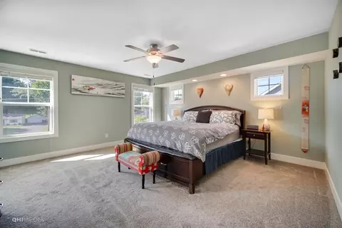 2408 Nottingham Dr, Valparaiso, IN 46383 photo 14