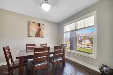 2408 Nottingham Dr, Valparaiso, IN 46383 photo 12