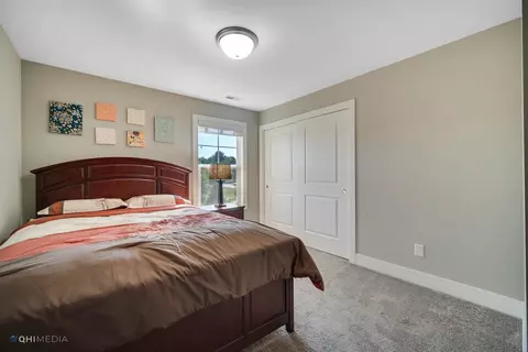2408 Nottingham Dr, Valparaiso, IN 46383 photo 19