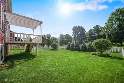 2408 Nottingham Dr, Valparaiso, IN 46383 photo 5