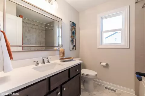 1018 Oak Grove Ct, Crown Point, IN 46307 photo 15