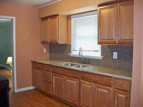 2710 Schrage Ave, Whiting, IN 46394 photo 8