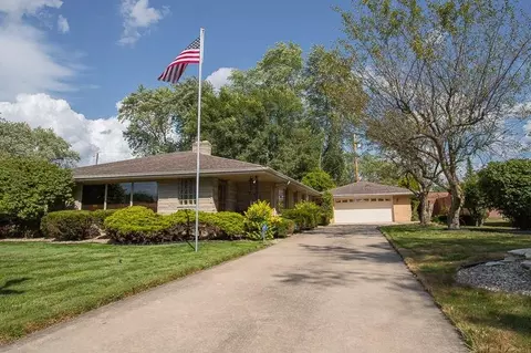 751 N Jay St, Griffith, IN 46319 photo 3