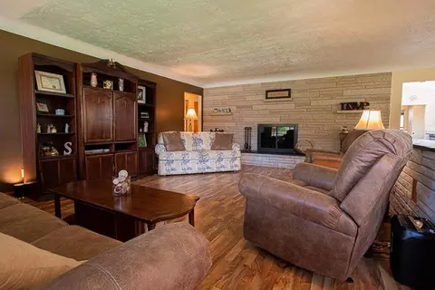 751 N Jay St, Griffith, IN 46319 photo 4