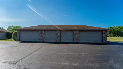 920 Birch Dr, Crown Point, IN 46307 photo 2