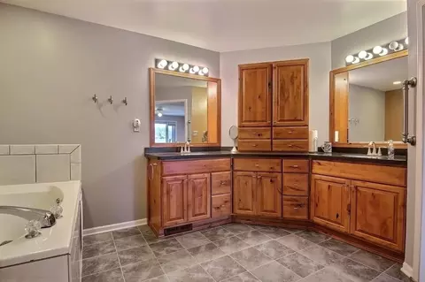 5060 Spinnaker Ln #A, Crown Point, IN 46307 photo 15