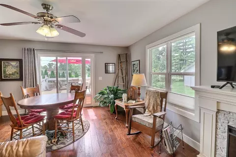 105 W Mentor St, Kouts, IN 46347 photo 5