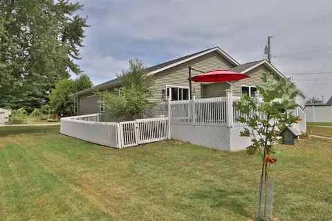 105 W Mentor St, Kouts, IN 46347 photo 18