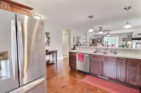 105 W Mentor St, Kouts, IN 46347 photo 6