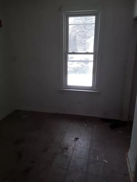 607 S Howard St, Gary, IN 46403 photo 11
