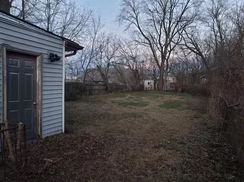 607 S Howard St, Gary, IN 46403 photo 5