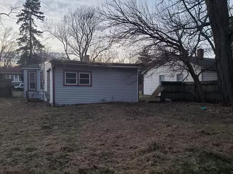 607 S Howard St, Gary, IN 46403 photo 4